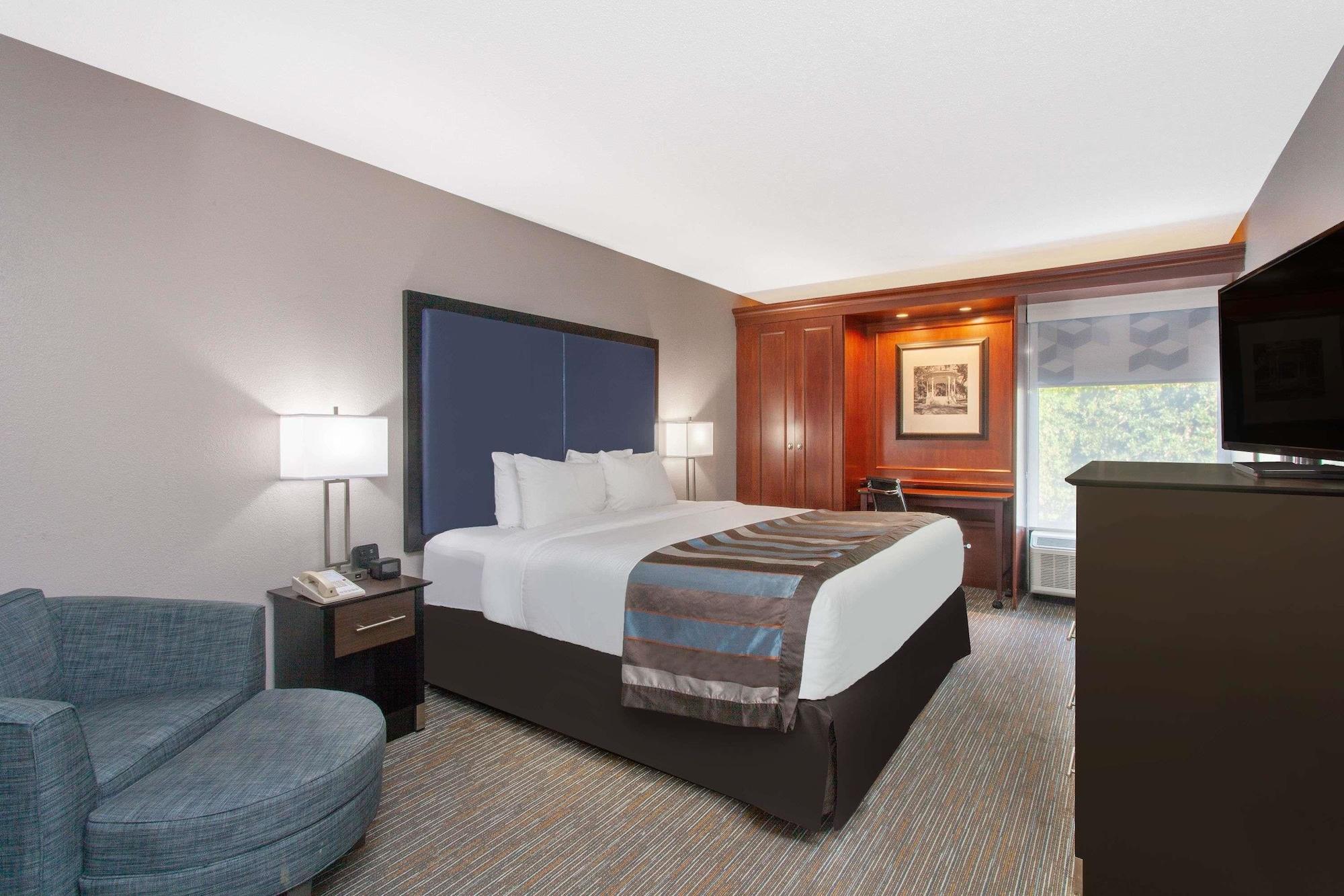 Wingate By Wyndham Charleston Coliseum Hotel North Charleston Exterior photo