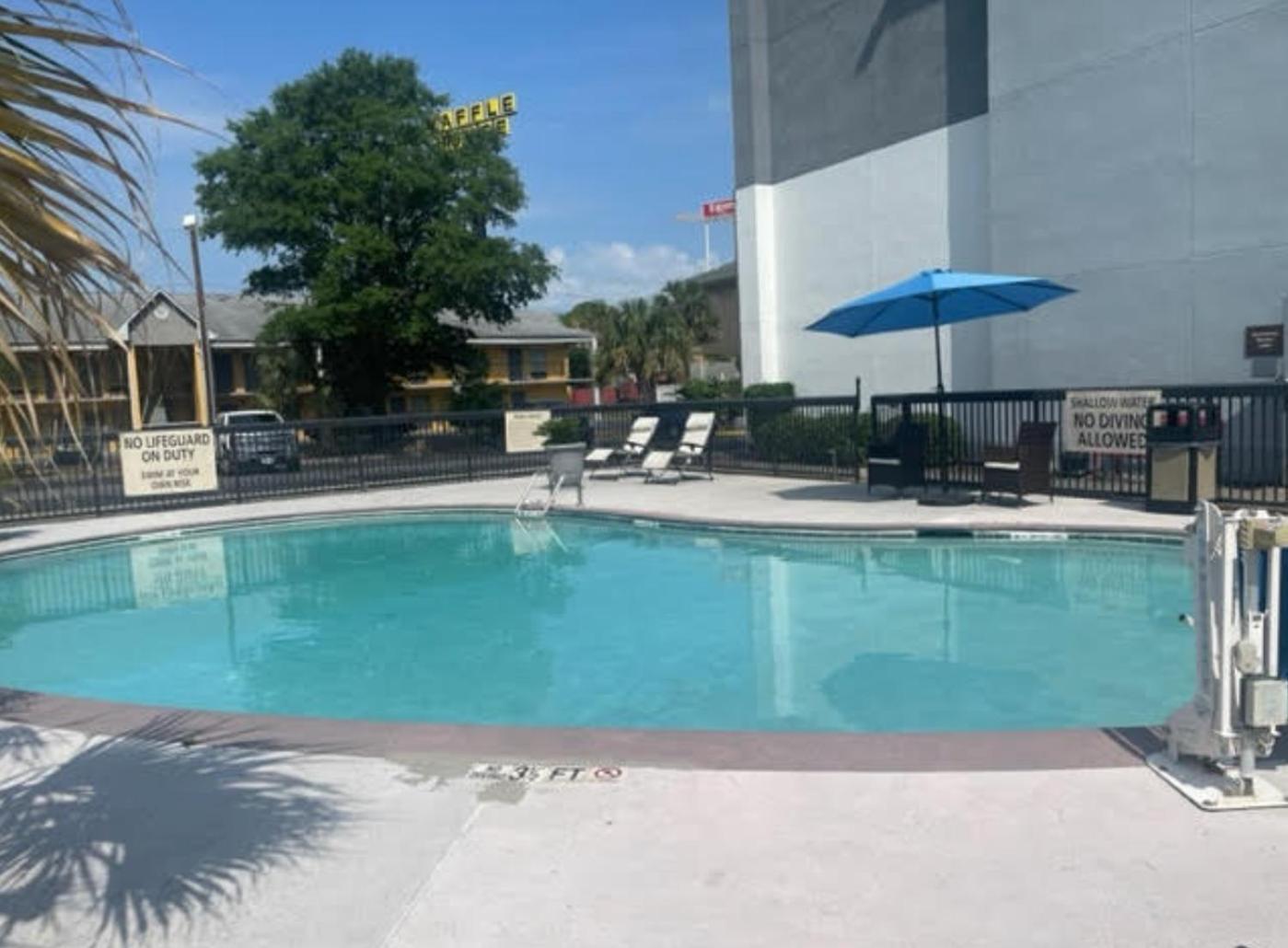 Wingate By Wyndham Charleston Coliseum Hotel North Charleston Exterior photo
