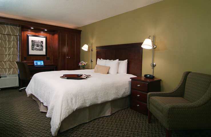 Wingate By Wyndham Charleston Coliseum Hotel North Charleston Room photo
