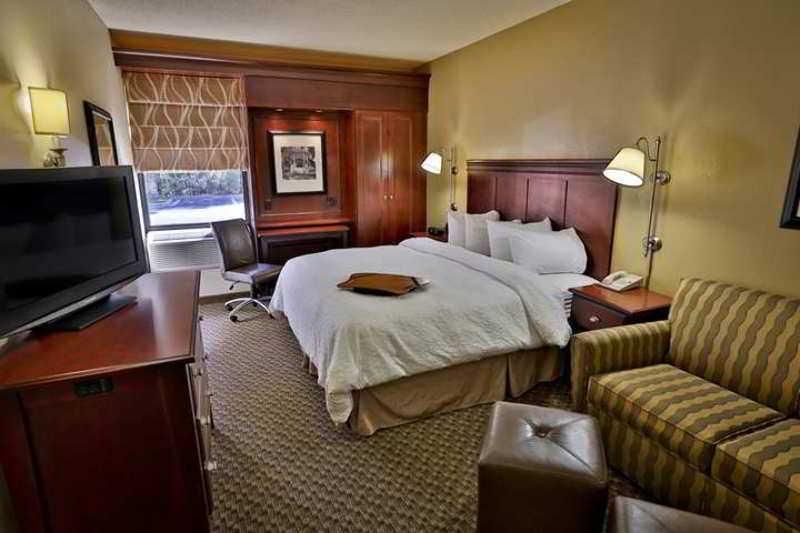 Wingate By Wyndham Charleston Coliseum Hotel North Charleston Exterior photo