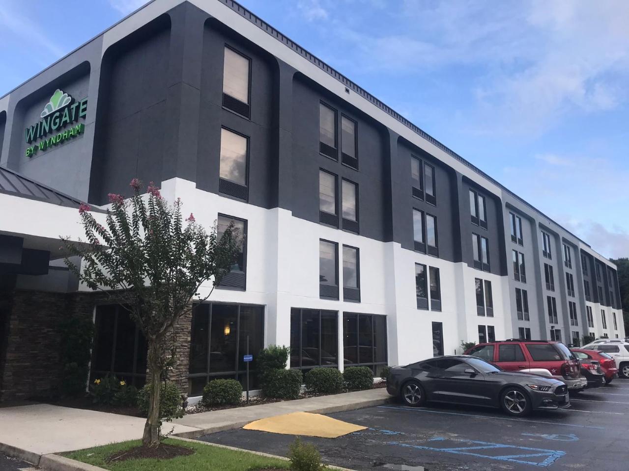 Wingate By Wyndham Charleston Coliseum Hotel North Charleston Exterior photo