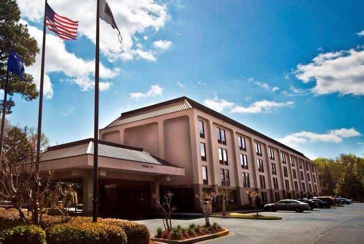 Wingate By Wyndham Charleston Coliseum Hotel North Charleston Exterior photo