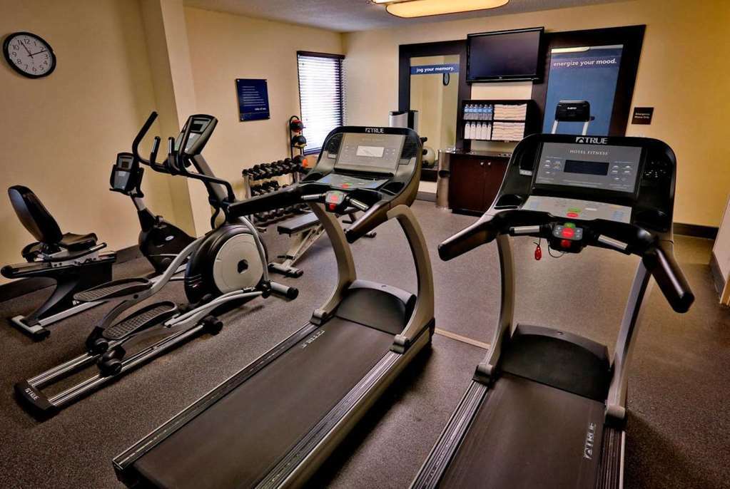 Wingate By Wyndham Charleston Coliseum Hotel North Charleston Amenities photo